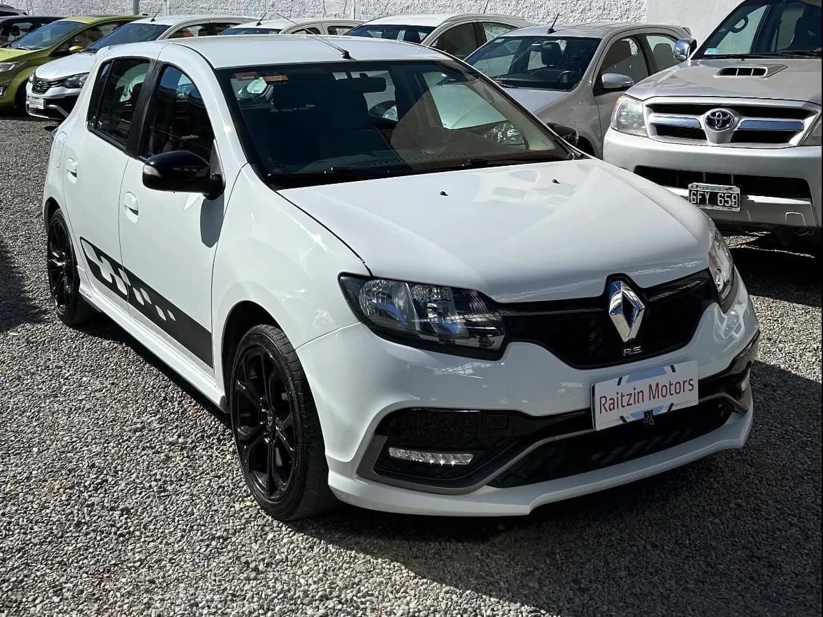 Renault Sandero RS 2018 — Raitzin Motors Bariloche
